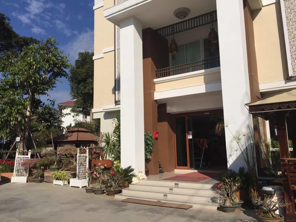 Herry Residence Chiang Mai Exterior foto